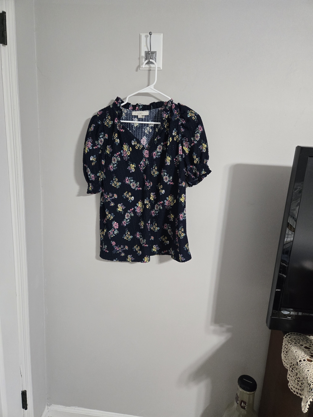 LOFT Navy Floral Puff-Sleeve Blouse